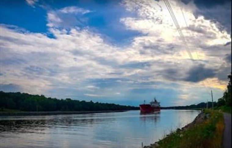 Boat along the C&D Canal